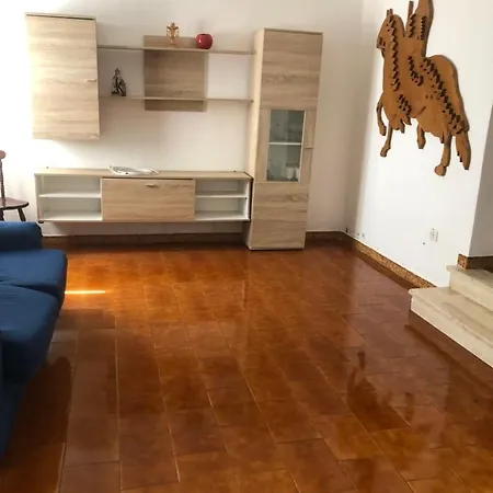 Sandilos Apartment *