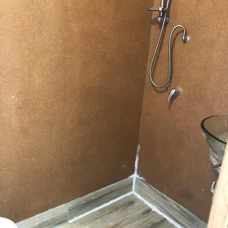 アパート Sandilos